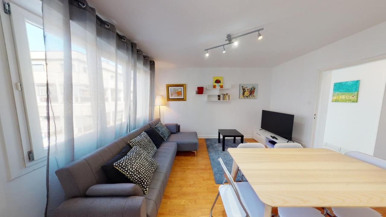 Le 22 Ehrmann Apartment *