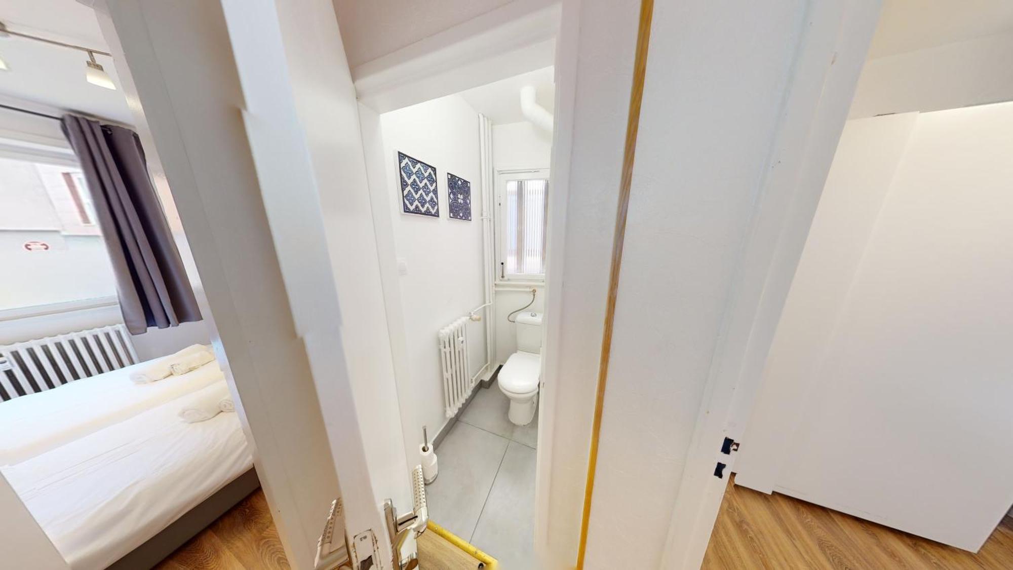 Le 22 Ehrmann Apartment *
