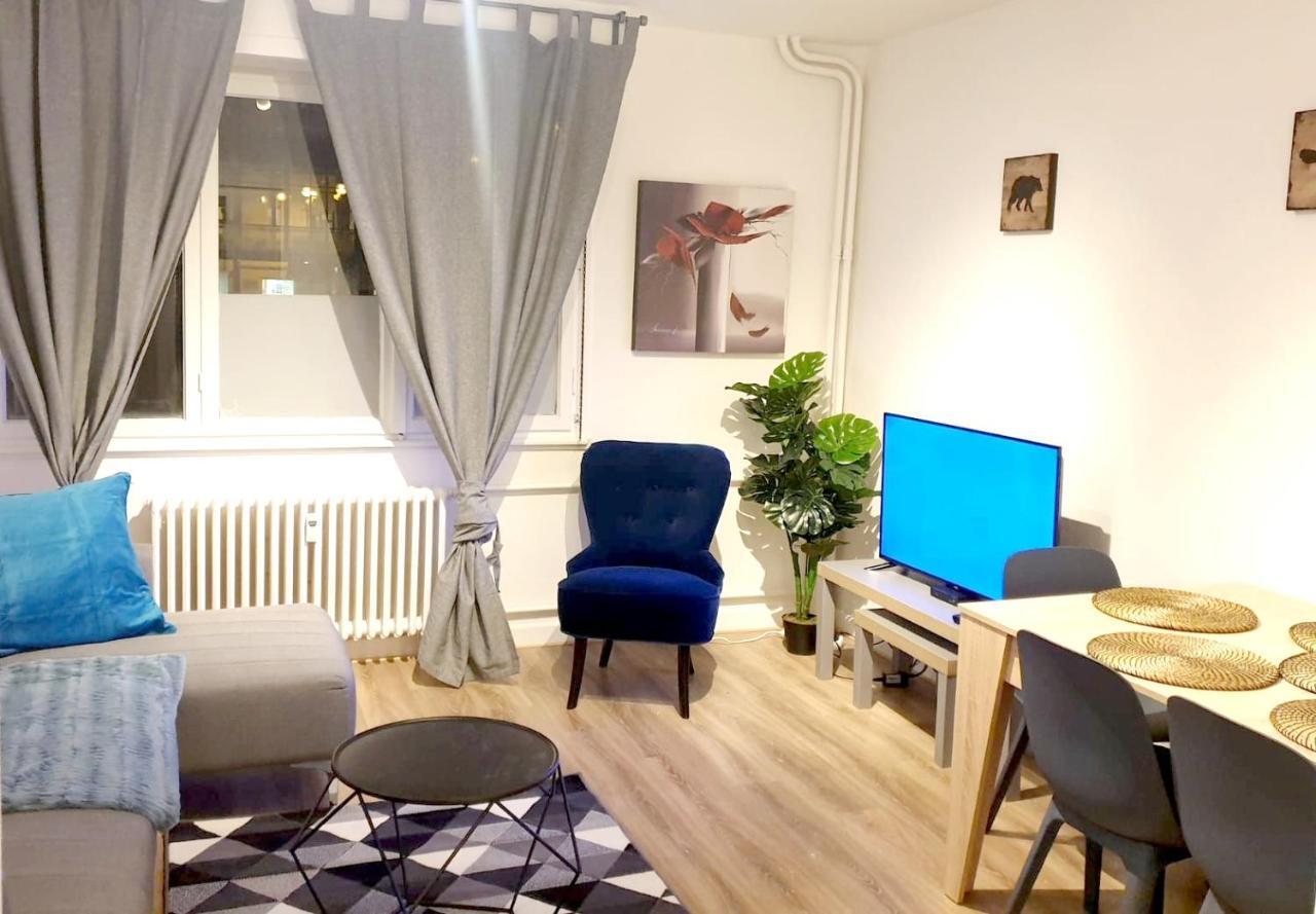 Le 22 Ehrmann Apartment *